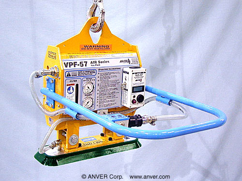 ANVER Air Powered Vacuum Generator with Single Oval Pad Attachment for Lifting & Handling L-Shaped Metal Panels up to 550 lb (249 kg)