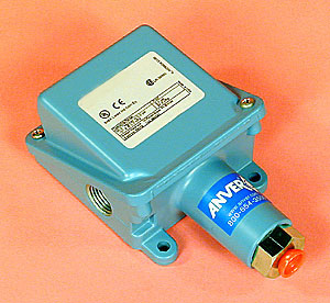 Vacuum/Pressure Differential Switch Model A-3116041 