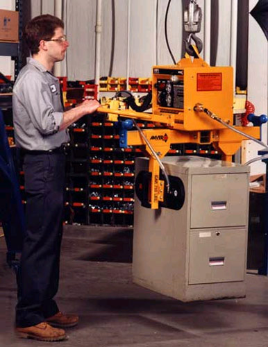 Electric Powered Vacuum Lifter with Side Gripping Vacuum Pad Attachment