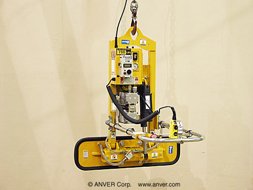 ANVER Single Pad Electric Powered Vacuum Lifter with Powered Tilt and Foam Pad