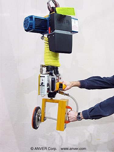 ANVER VM Hoist Integrated System with Custom VP90 Side Gripper and Manual Rotate for Lifting & Handling Plastic Trays weighing up to 24 lbs (11 kg)