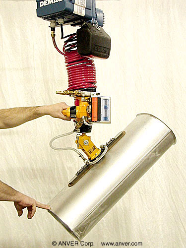 ANVER Hoist Integrated Vacuum System with Two Pad Attachment with Gravity Tilt