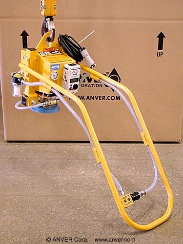ANVER Single Pad Electric Powered Vacuum Lifter for Lifting Aluminum Blocks, 10" square up to 200 lb (90 kg)