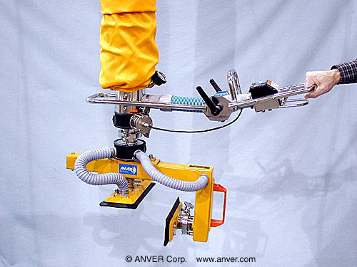 ANVER Vacuum Tube Lifter with Custom Two Pad Side-Gripping Attachment for Lifting & Handling Boxes 20" x 24" (508 mm x 610 mm) up to 140 lb (64 kg)
